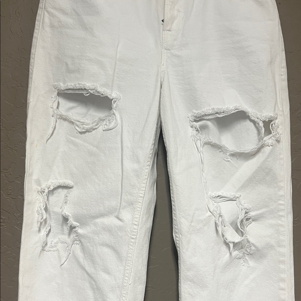 Good American Distressed High-Rise baggy Jeans white - Picture 5 of 8